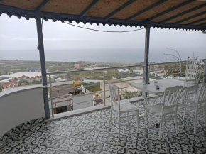 Deniz ve doğa manzaralı harika bir villa